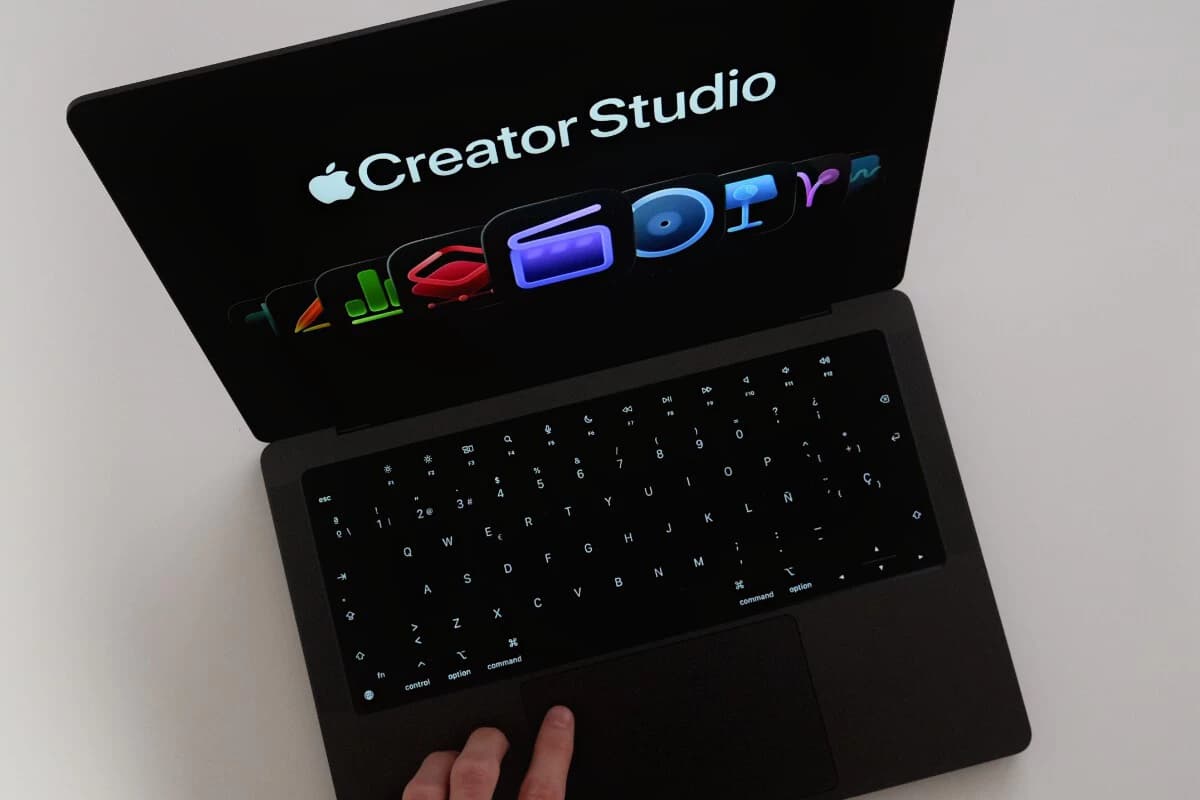 Adobe cobra 60 euros y Apple pide 13: la guerra por el software creativo ha entrado en su fase más agresiva